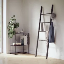 Leana Decorative Ladder - Umbra -Lush Living Store GUEST bd28e72f de26 44db a9a4 f8f51eeab822